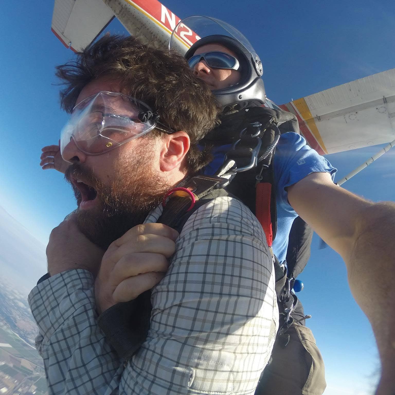Kaan skydiving